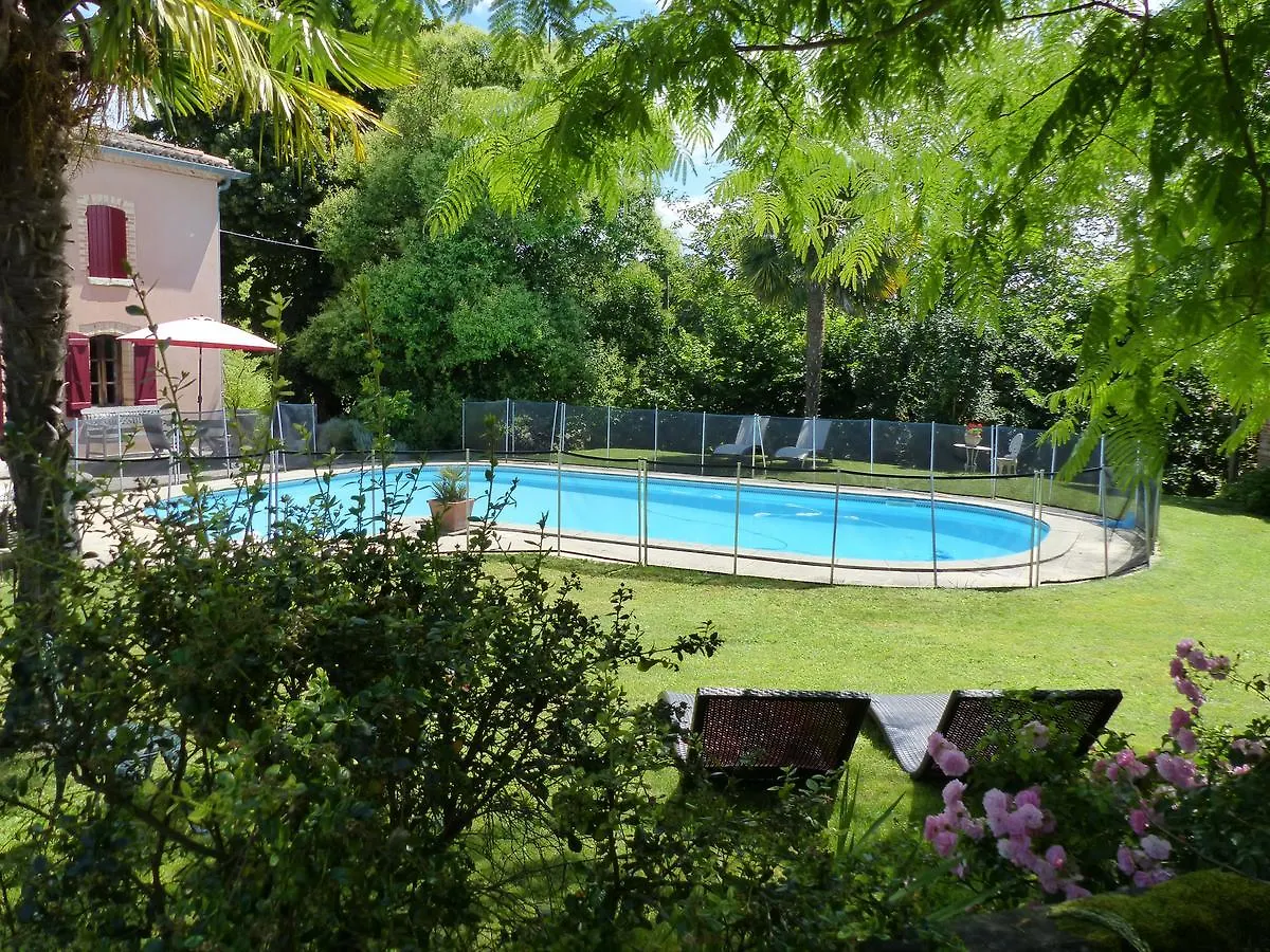 Chambres D\'Hotes Au Val Dormant contacts