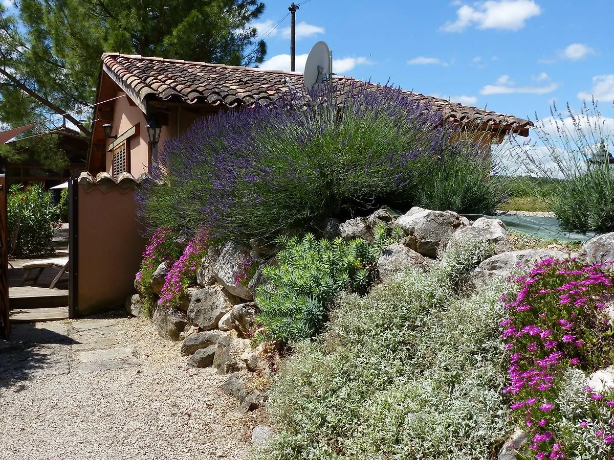 Chambres D'Hotes Au Val Dormant Realville 0*,
